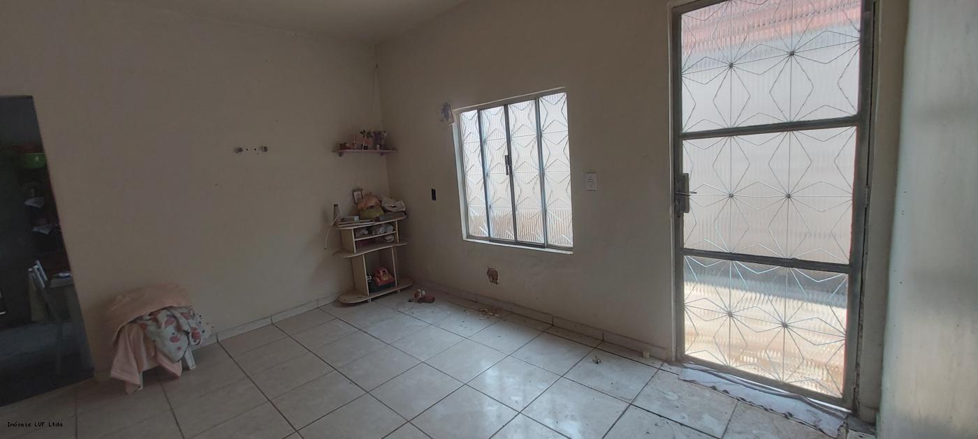 Casa à venda com 3 quartos, 300m² - Foto 17