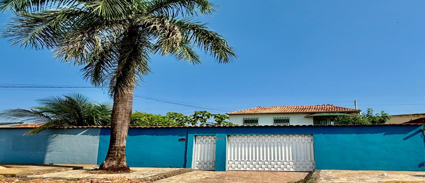 Casa à venda com 3 quartos, 360m² - Foto 1