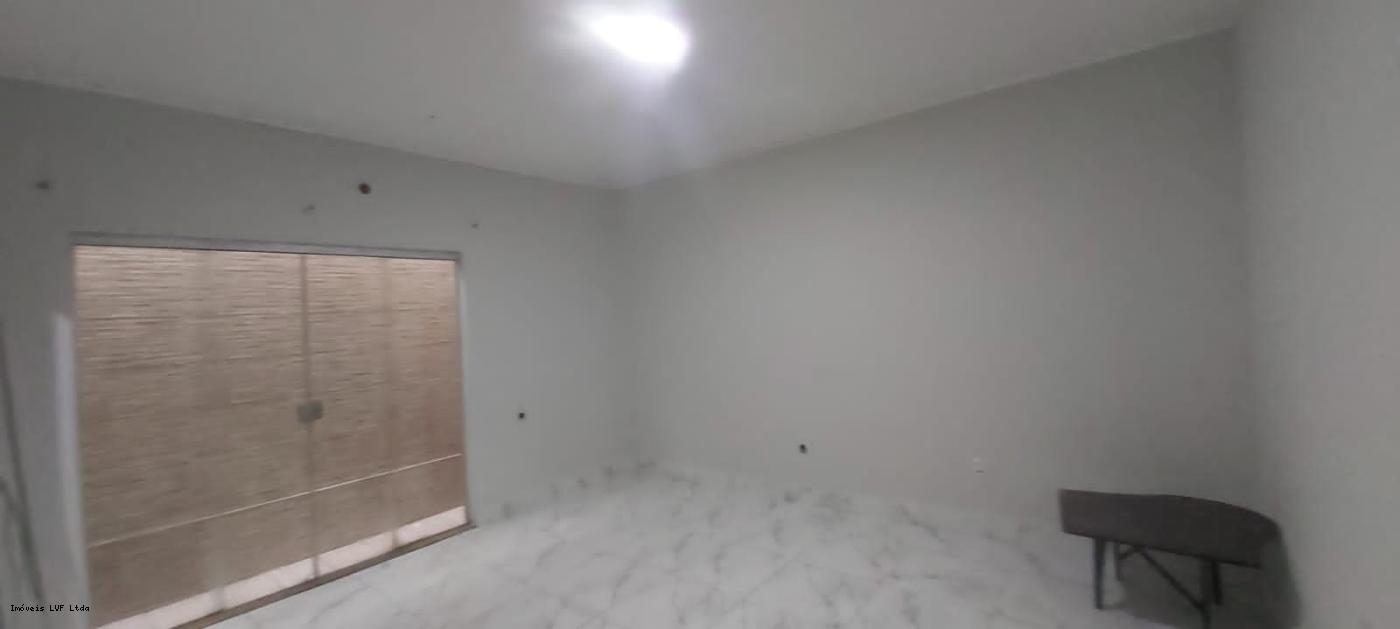 Casa para alugar com 3 quartos, 600m² - Foto 26